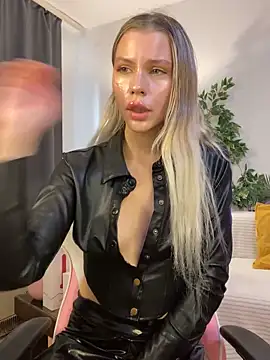 KittyKatyDream online show from November 9, 2025, 2:15 pm