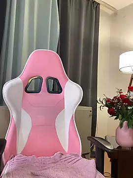 Snapshot of KittyKatyDream chatting on February 7, 2026, 5:05 pm KittyKatyDream online show from February 7, 2026, 5:05 pm