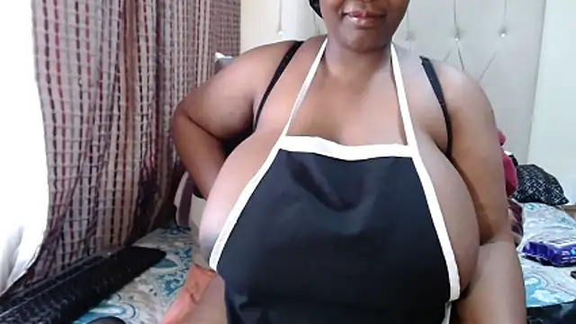 Snapshot of CHOCOLATEDARKBUSTYX chatting on October 21, 2025, 10:27 am CHOCOLATEDARKBUSTYX online show from October 21, 2025, 10:27 am