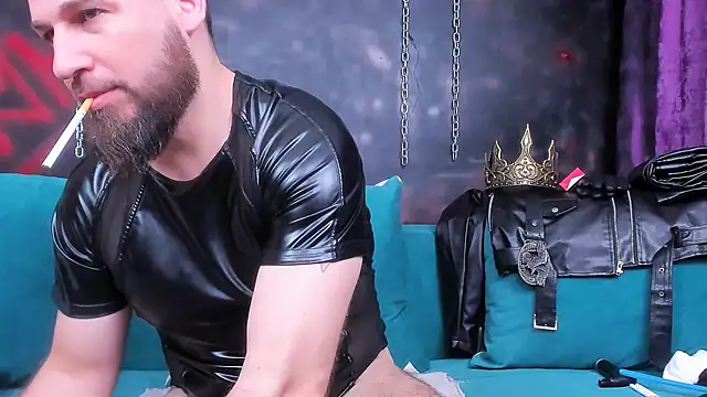 Snapshot of ArmandoSteel4u chatting on November 18, 2025, 9:30 pm ArmandoSteel4u online show from November 18, 2025, 9:30 pm