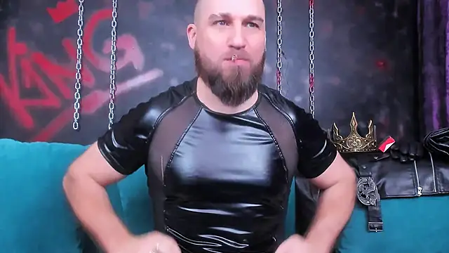 Snapshot of ArmandoSteel4u chatting on November 26, 2025, 12:11 am ArmandoSteel4u online show from November 26, 2025, 12:11 am