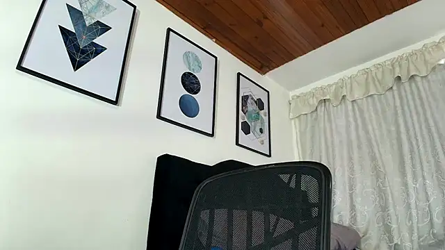 sam her online show from November 2, 2025, 8:55 pm