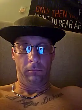 Snapshot of SirGhost19 chatting on February 4, 2026, 9:04 am SirGhost19 online show from February 4, 2026, 9:04 am