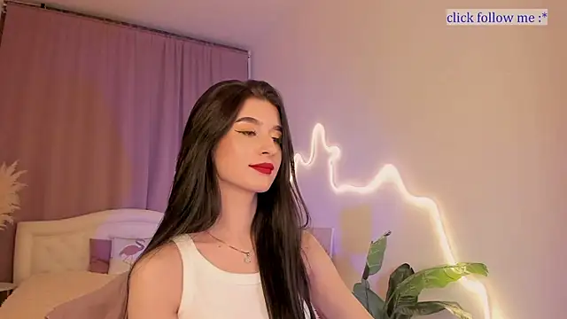 Snapshot of LauraCoy chatting on February 26, 2026, 8:30 pm LauraCoy online show from February 26, 2026, 8:30 pm