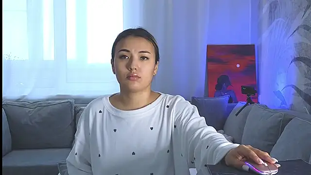 lily  foster online show from February 17, 2025, 5:58 am