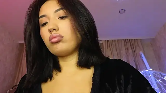 Snapshot of lily__foster chatting on February 10, 2026, 2:43 pm lily foster online show from February 10, 2026, 2:43 pm