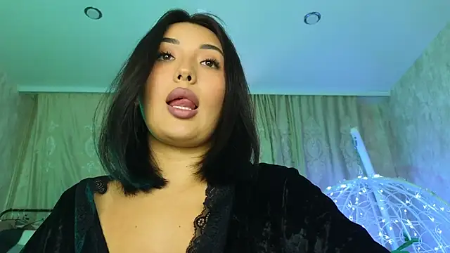 Snapshot of lily__foster chatting on February 19, 2026, 2:13 pm lily foster online show from February 19, 2026, 2:13 pm