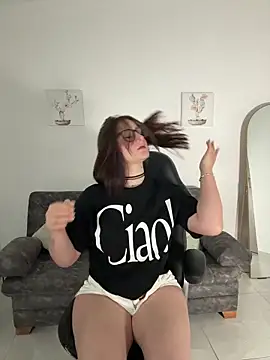 Megan lu2 online show from November 27, 2025, 5:31 am