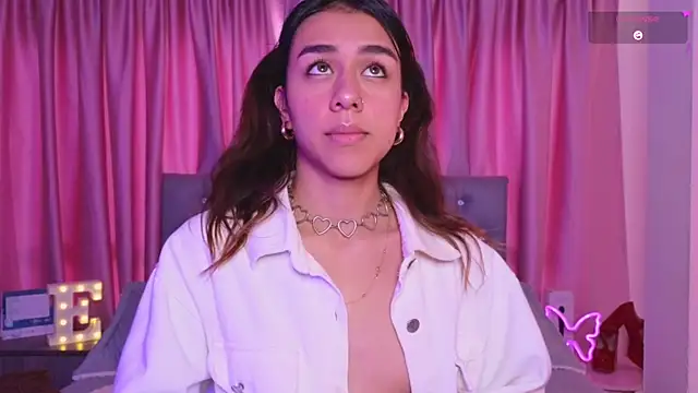 Snapshot of Emiily_Scott1 chatting on November 7, 2025, 2:39 pm Emiily Scott1 online show from November 7, 2025, 2:39 pm