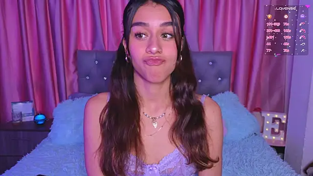 Snapshot of Emiily_Scott1 chatting on December 2, 2025, 9:10 pm Emiily Scott1 online show from December 2, 2025, 9:10 pm