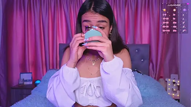 Snapshot of Emiily_Scott1 chatting on December 5, 2025, 2:47 pm Emiily Scott1 online show from December 5, 2025, 2:47 pm