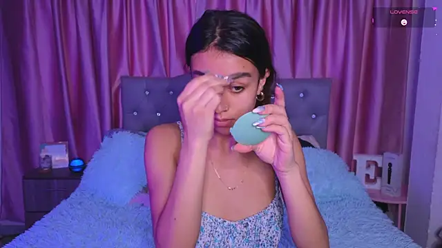 Snapshot of Emiily_Scott1 chatting on December 15, 2025, 10:14 pm Emiily Scott1 online show from December 15, 2025, 10:14 pm