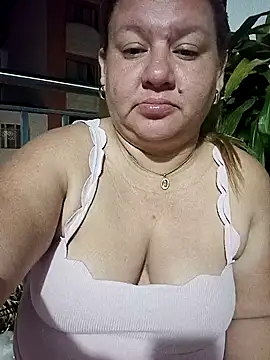 Snapshot of HORNY_MATURE25 chatting on January 19, 2025, 12:28 am HORNY MATURE25 online show from January 19, 2025, 12:28 am