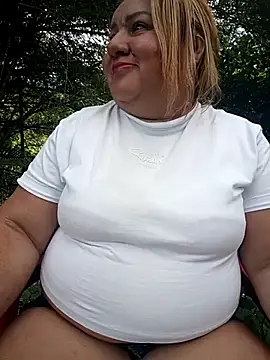 Snapshot of HORNY_MATURE25 chatting on April 12, 2026, 9:09 pm HORNY MATURE25 online show from April 12, 2026, 9:09 pm