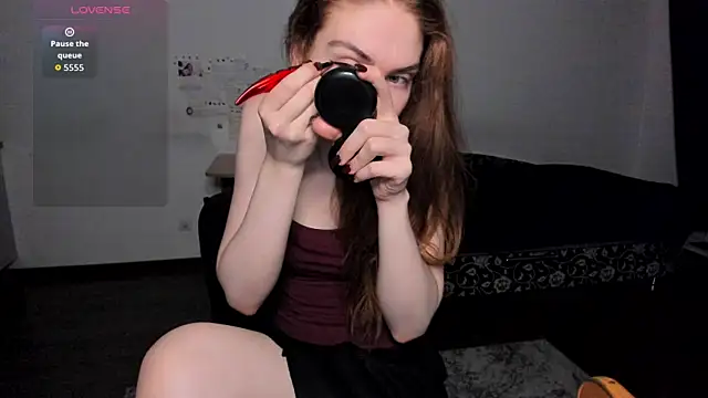 Snapshot of KitsuneRem chatting on September 13, 2025, 9:14 pm KitsuneRem online show from September 13, 2025, 9:14 pm