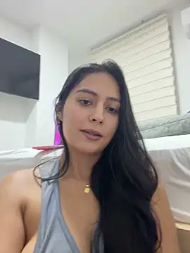 Sophie  Foxxx online show from April 28, 2026, 2:27 am