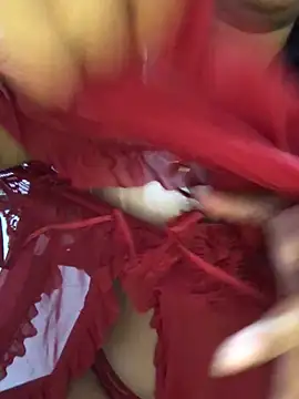 Snapshot of Rose_Olivia chatting on January 13, 2026, 3:39 pm Rose Olivia online show from January 13, 2026, 3:39 pm