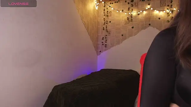 kisstarxxx online show from November 22, 2025, 3:05 am