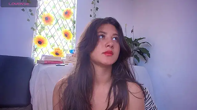 Snapshot of kisstarxxx chatting on January 7, 2026, 8:33 pm kisstarxxx online show from January 7, 2026, 8:33 pm