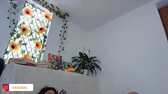 Snapshot of kisstarxxx chatting on January 8, 2026, 10:12 pm kisstarxxx online show from January 8, 2026, 10:12 pm