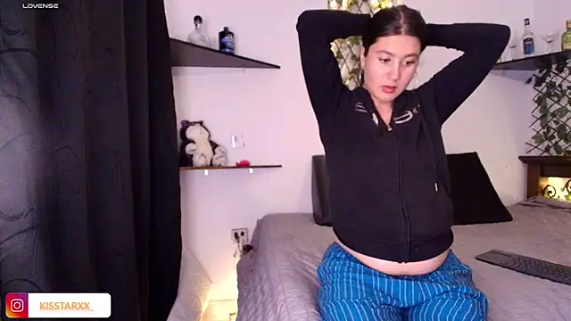kisstarxxx online show from May 20, 2026, 5:13 am