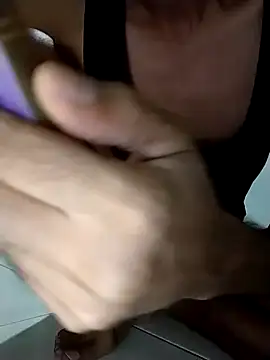 Dwirosebig online show from October 17, 2025, 7:49 pm