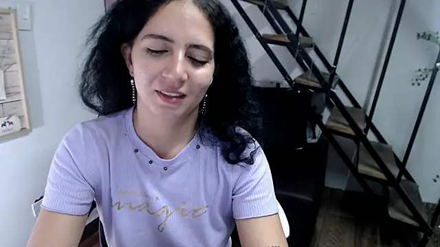 samantha baby  online show from October 6, 2025, 5:43 pm