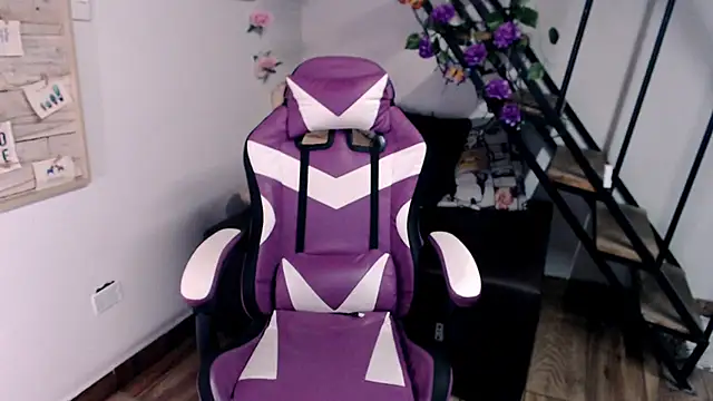 samantha baby  online show from February 14, 2026, 9:11 pm