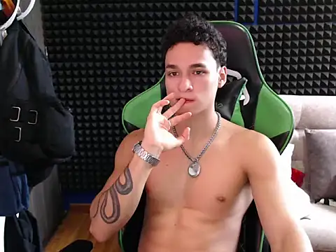 Curly Angel24 online show from October 26, 2025, 9:53 pm