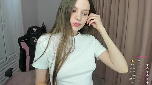 Snapshot of lil_cassie chatting on January 8, 2025, 3:07 pm lil cassie online show from January 8, 2025, 3:07 pm