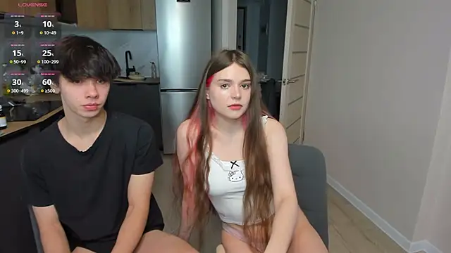 Snapshot of lil_cassie chatting on October 13, 2025, 9:48 pm lil cassie online show from October 13, 2025, 9:48 pm