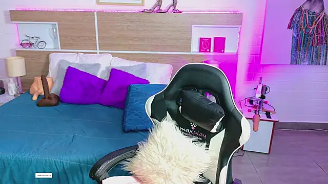 KAROL-SCOTT online show from June 29, 2026, 5:24 pm