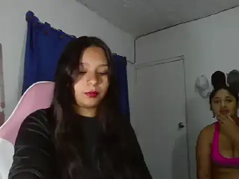 Snapshot of Charis_21 chatting on February 5, 2025, 2:19 am Charis 21 online show from February 5, 2025, 2:19 am