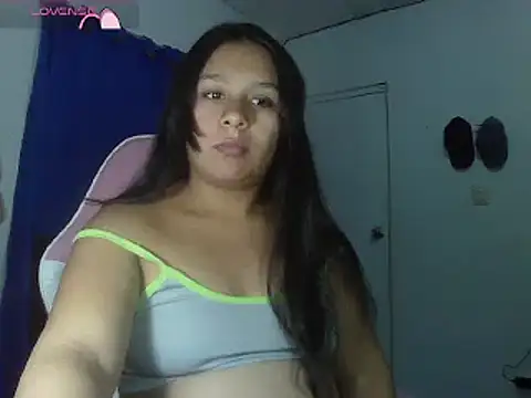 Snapshot of Charis_21 chatting on February 9, 2025, 2:28 am Charis 21 online show from February 9, 2025, 2:28 am