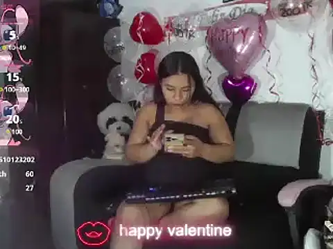 Snapshot of Charis_21 chatting on February 21, 2025, 12:16 am Charis 21 online show from February 21, 2025, 12:16 am