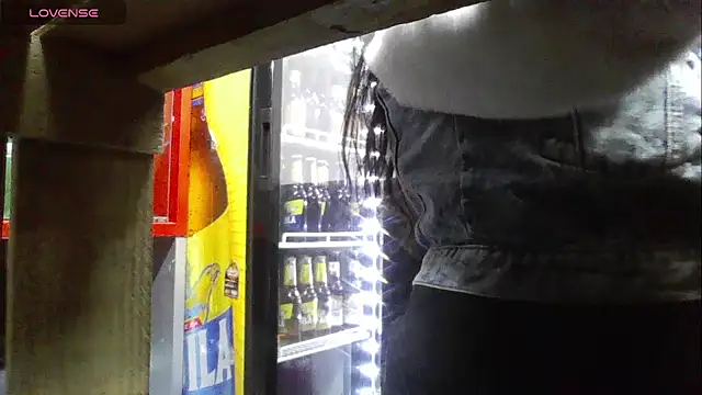 Snapshot of Charis_21 chatting on September 20, 2025, 11:50 pm Charis 21 online show from September 20, 2025, 11:50 pm