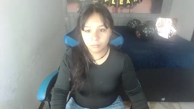 Snapshot of Charis_21 chatting on October 4, 2025, 1:36 am Charis 21 online show from October 4, 2025, 1:36 am