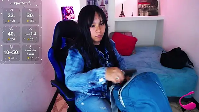 Snapshot of Charis_21 chatting on October 25, 2025, 1:35 am Charis 21 online show from October 25, 2025, 1:35 am