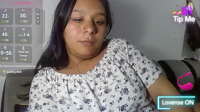 Snapshot of Charis_21 chatting on February 19, 2026, 12:39 am Charis 21 online show from February 19, 2026, 12:39 am