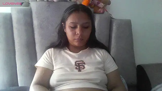 Snapshot of Charis_21 chatting on March 31, 2026, 5:46 pm Charis 21 online show from March 31, 2026, 5:46 pm