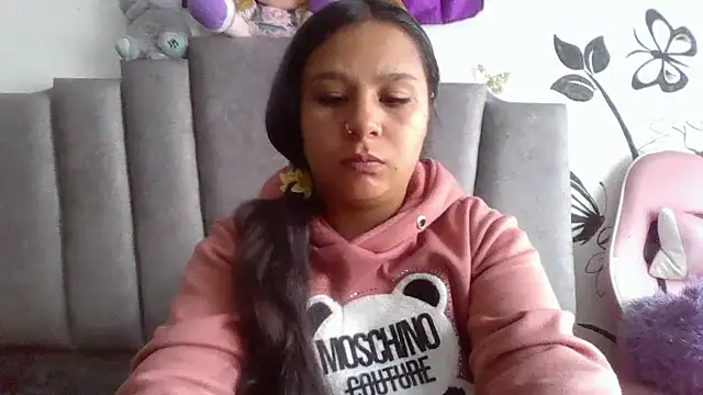 Snapshot of Charis_21 chatting on April 14, 2026, 6:47 pm Charis 21 online show from April 14, 2026, 6:47 pm