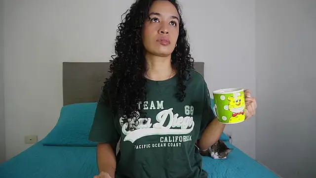 Snapshot of angela__98 chatting on November 23, 2025, 1:22 pm angela 98 online show from November 23, 2025, 1:22 pm