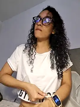 Snapshot of angela__98 chatting on May 14, 2026, 12:34 pm angela 98 online show from May 14, 2026, 12:34 pm
