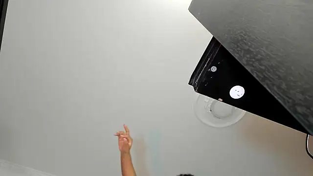 Snapshot of Apotheosis01 chatting on February 14, 2026, 8:44 am Apotheosis01 online show from February 14, 2026, 8:44 am