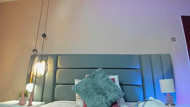 Snapshot of NoraDasilva chatting on October 16, 2025, 12:22 am NoraDasilva online show from October 16, 2025, 12:22 am