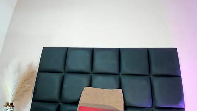 Snapshot of NoraDasilva chatting on November 14, 2025, 12:42 am NoraDasilva online show from November 14, 2025, 12:42 am