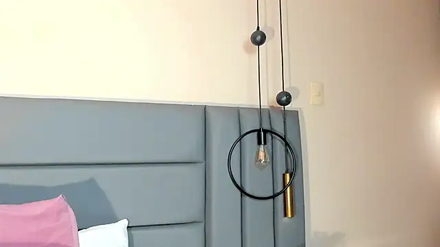 Snapshot of NoraDasilva chatting on November 18, 2025, 8:24 pm NoraDasilva online show from November 18, 2025, 8:24 pm