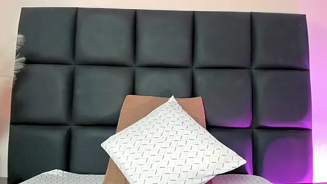 Snapshot of NoraDasilva chatting on January 8, 2026, 11:29 pm NoraDasilva online show from January 8, 2026, 11:29 pm