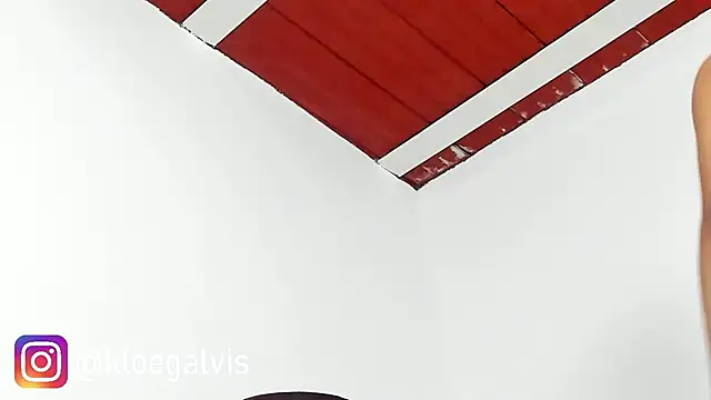 Snapshot of Kloe-squirts chatting on December 4, 2025, 2:43 am Kloe-squirts online show from December 4, 2025, 2:43 am