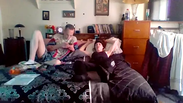 Snapshot of ThickStickly1 chatting on February 26, 2026, 10:31 pm ThickStickly1 online show from February 26, 2026, 10:31 pm